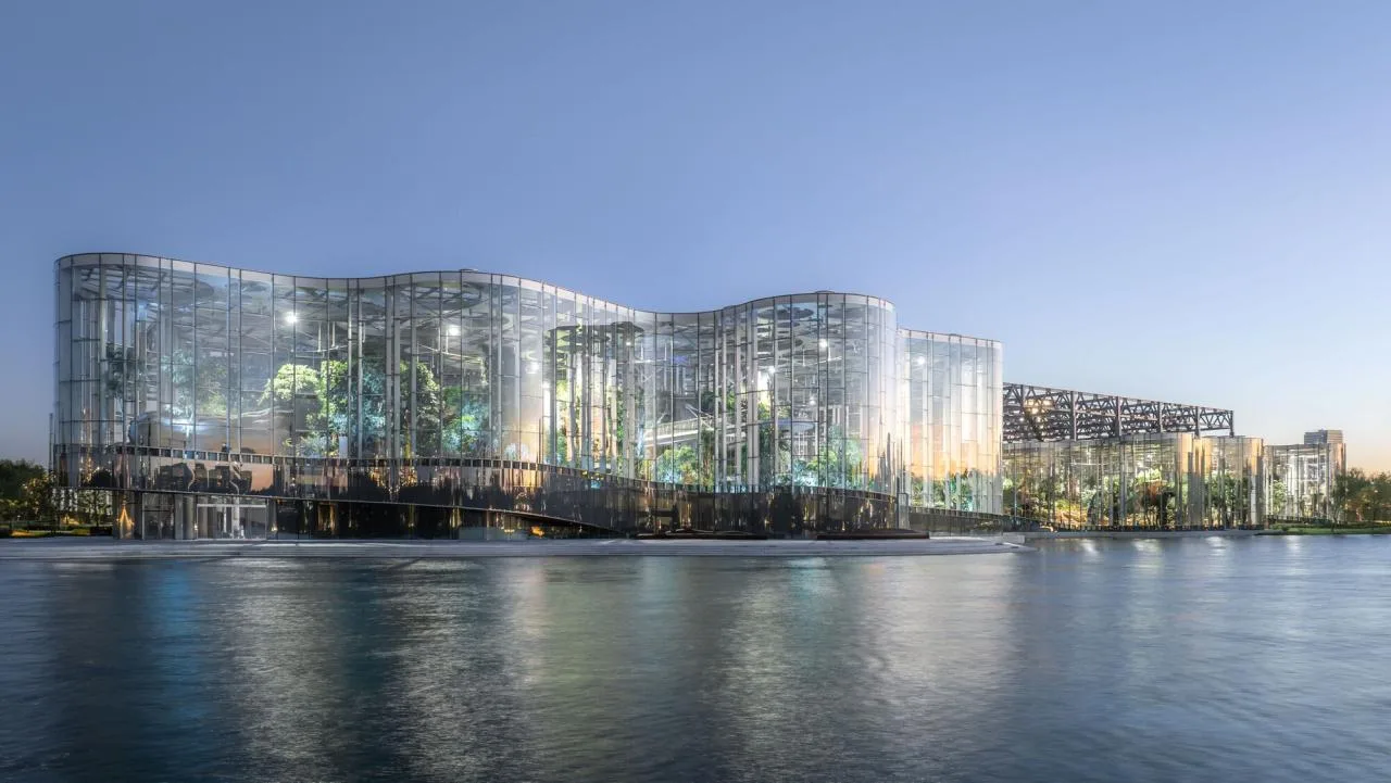 BIM Architecture | Shanghai version of 'Crazy Botanical Garden', Asia's largest greenhouse garden/Delugan Meissl Associated Architects