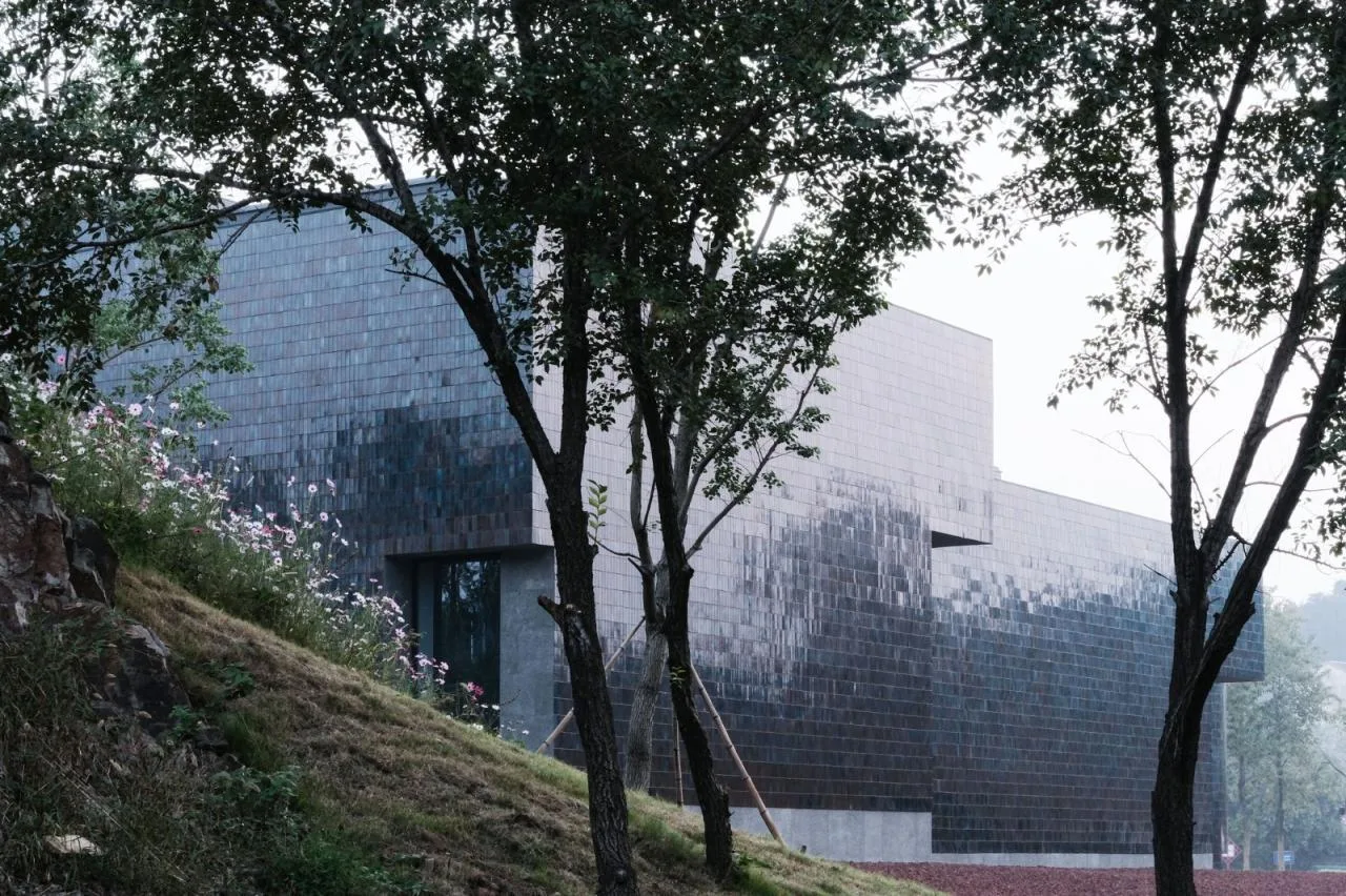 BIM Architecture | 'Glaze' Weaving New and Old, Huanglongshan Purple Sand Mineral Source Exhibition Hall/School of Architecture, Southeast University+Xuke Architecture