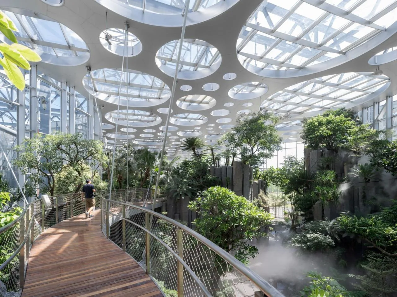 BIM Architecture | Shanghai version of 'Crazy Botanical Garden', Asia's largest greenhouse garden/Delugan Meissl Associated Architects