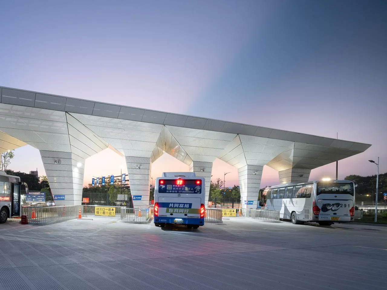BIM Architecture | Natural Passers: Hangzhou West Bus Station Bus Hub/Zhejiang University Architectural Design and Research Institute