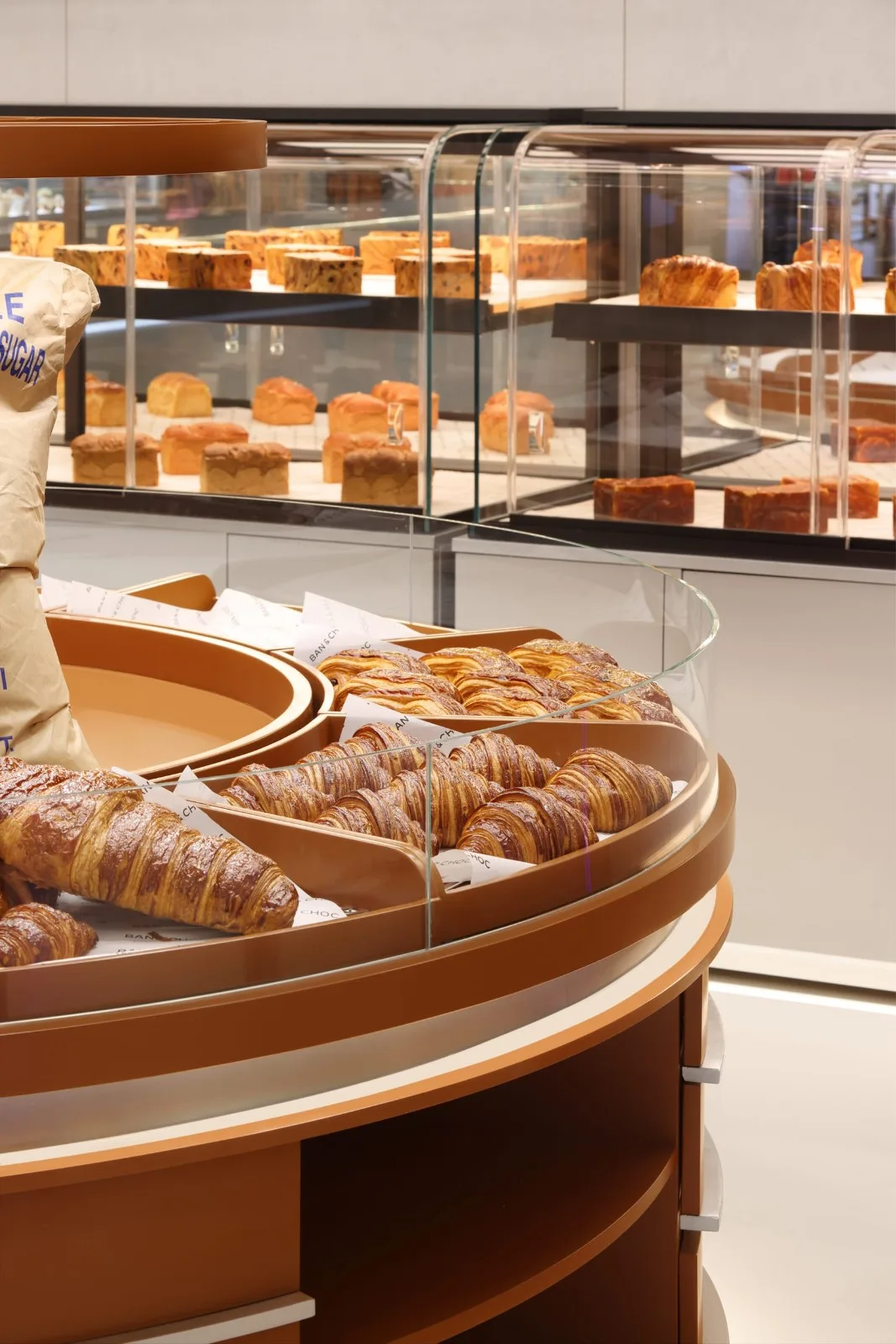 BIM Architecture | Zebra and Clever BAN& CHOC Shanghai Kaidelong Dream National First Store/WBS Interior and Exterior Studio