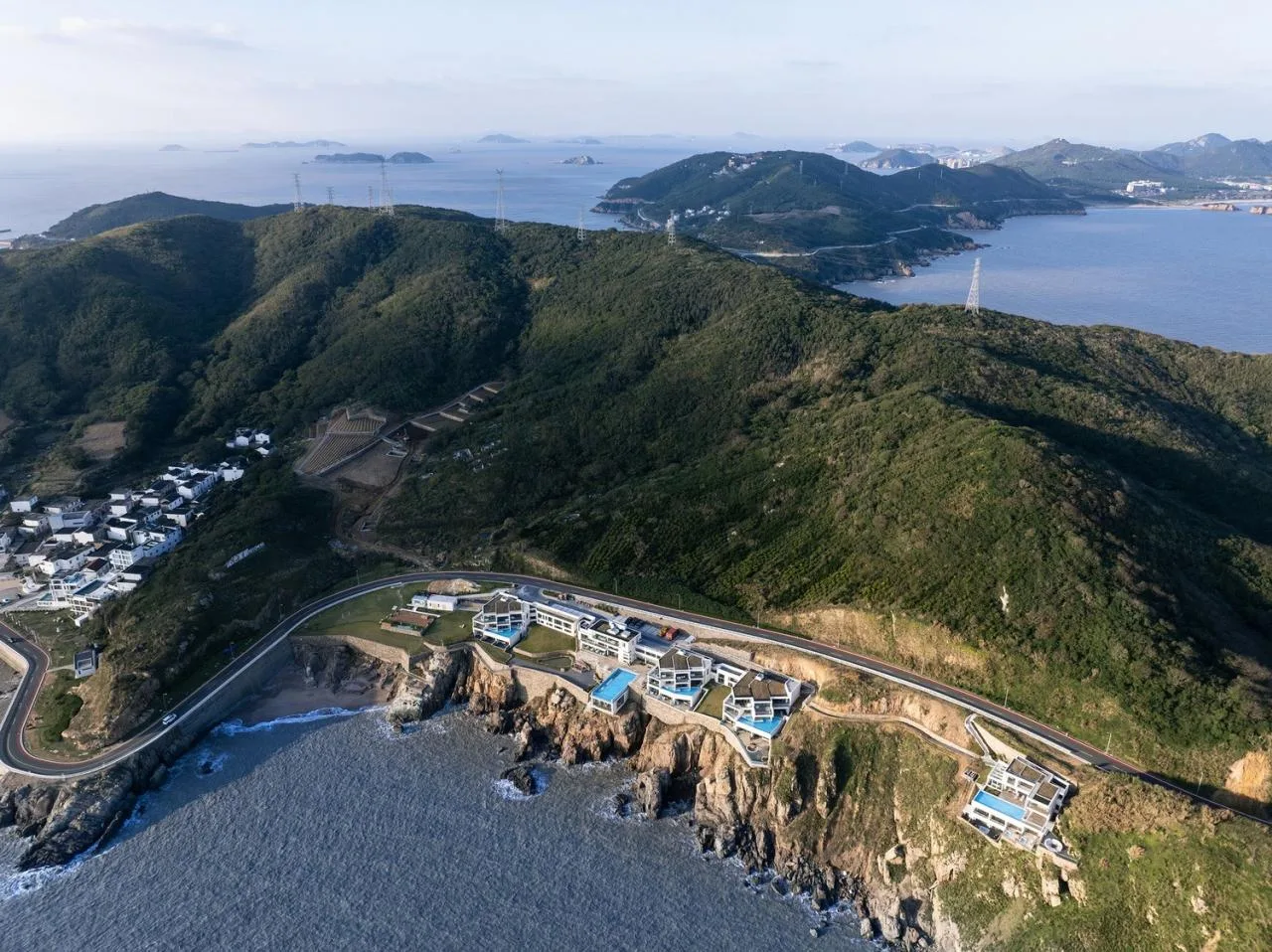 BIM Architecture | Shengsi Xihui Cliff Hotel/Yifeng Architecture