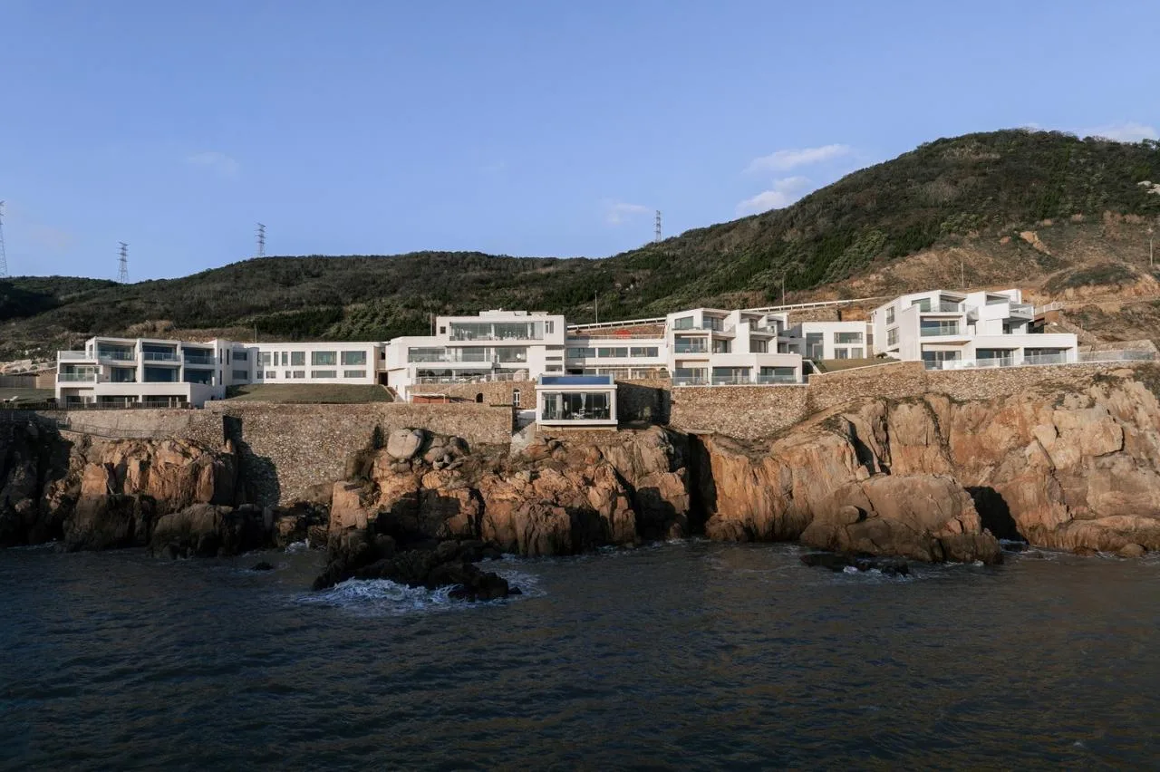 BIM Architecture | Shengsi Xihui Cliff Hotel/Yifeng Architecture