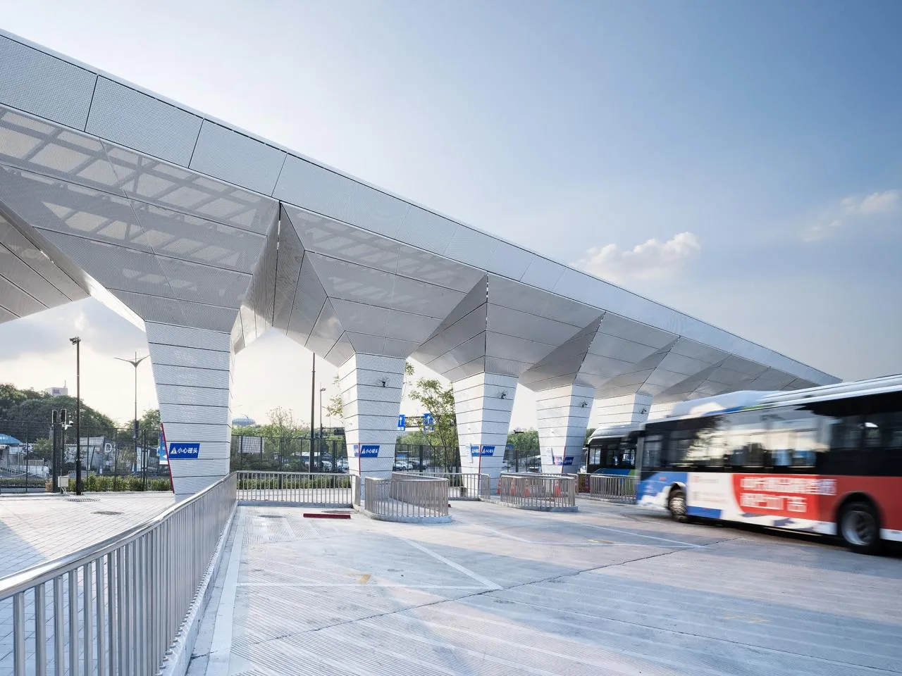 BIM Architecture | Natural Passers: Hangzhou West Bus Station Bus Hub/Zhejiang University Architectural Design and Research Institute