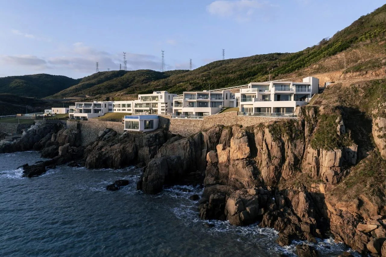BIM Architecture | Shengsi Xihui Cliff Hotel/Yifeng Architecture