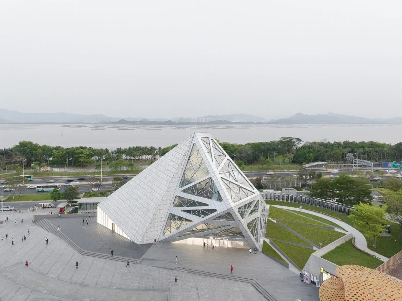 BIM Architecture | DJI Flagship Store/Wanshe Design