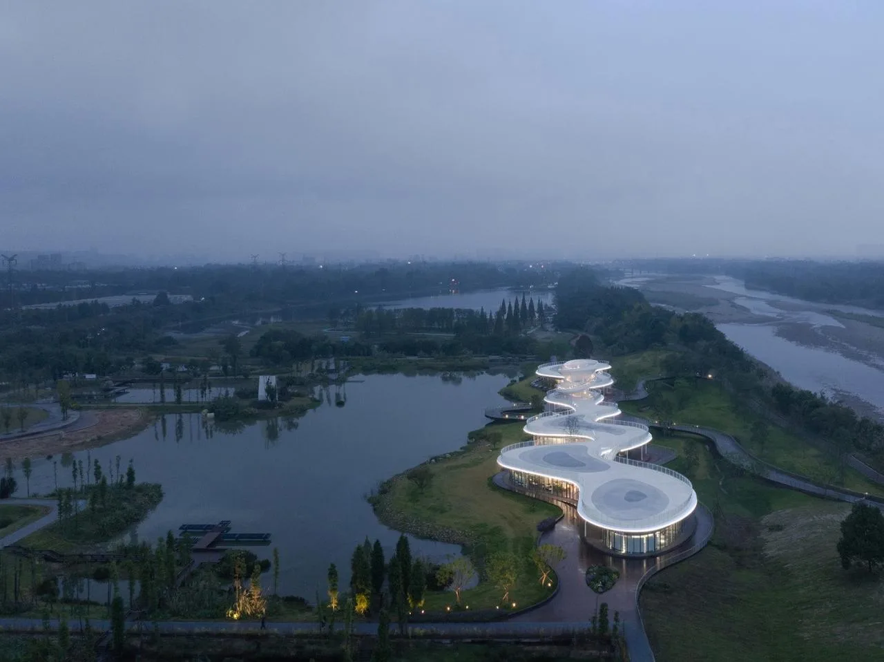 BIM Architecture | Fudao Lujiatan Wetland Park Commercial Service Center/MUDA Architecture