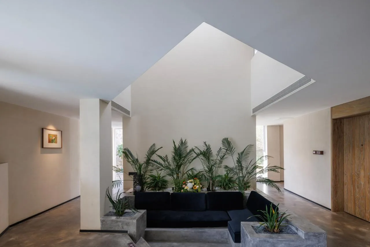 BIM Architecture | Shengsi Xihui Cliff Hotel/Yifeng Architecture