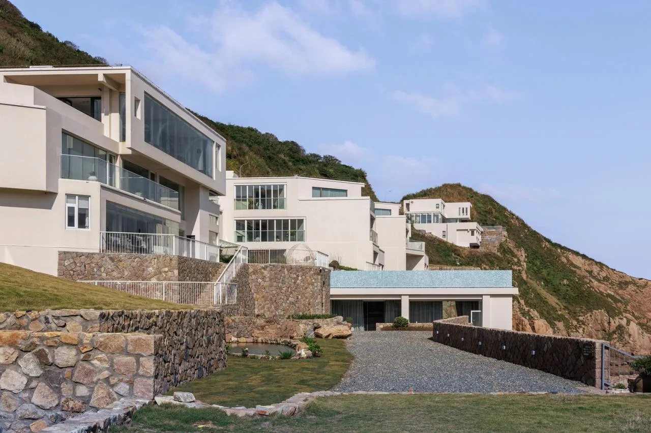 BIM Architecture | Shengsi Xihui Cliff Hotel/Yifeng Architecture