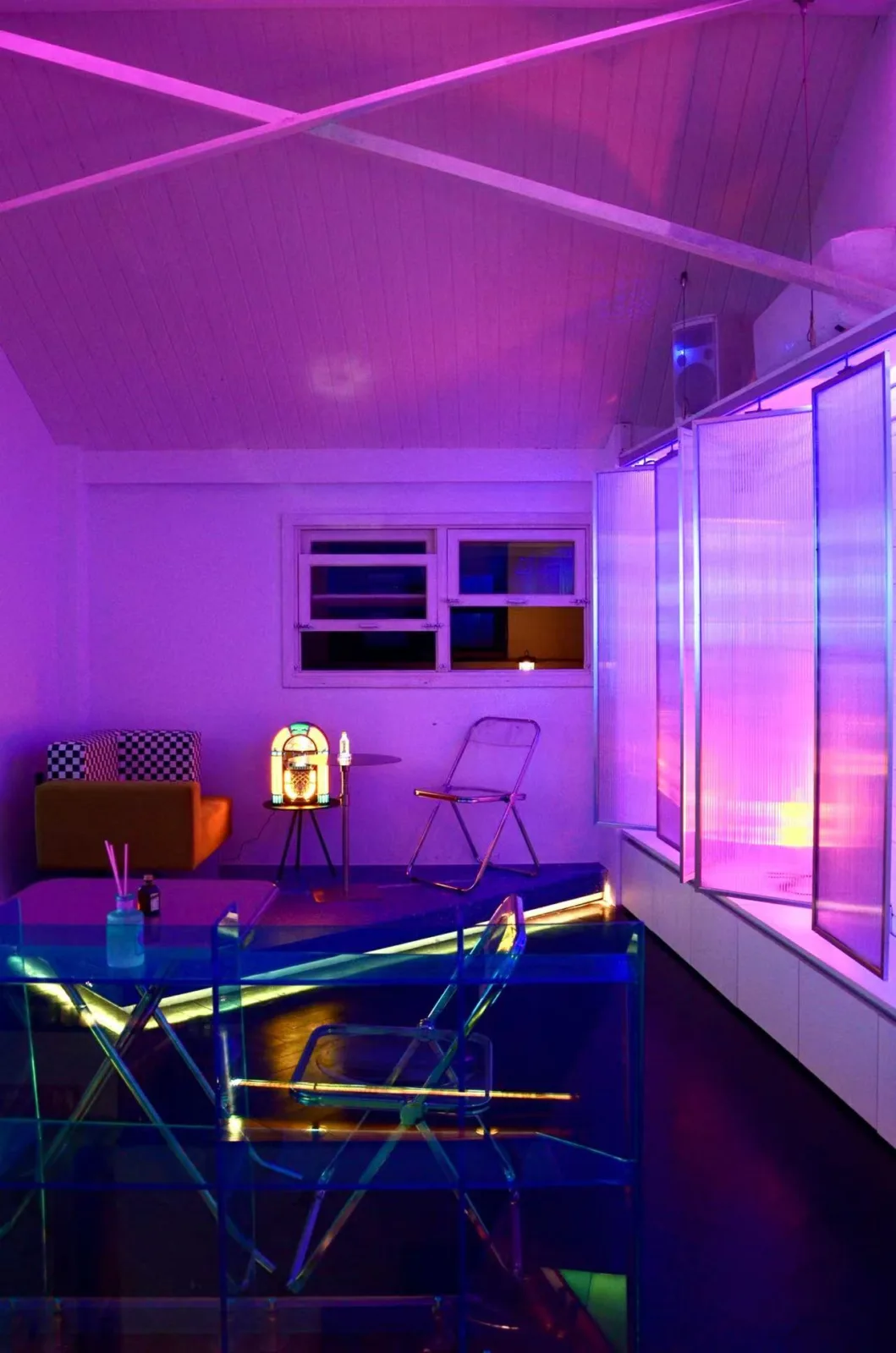 BIM Architecture | On Top Steam Wave Bar and Buying Shop: Integrating Art and Space/MiHei Architecture