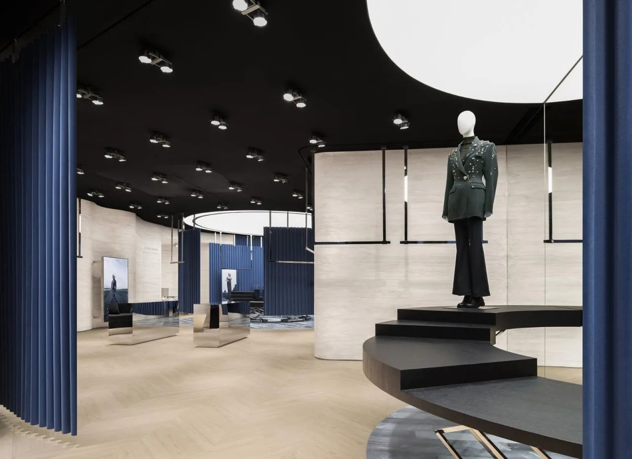 BIM Architecture | MITHRIDETE's New Boutique: The Sphere Centric Theater/SLT
