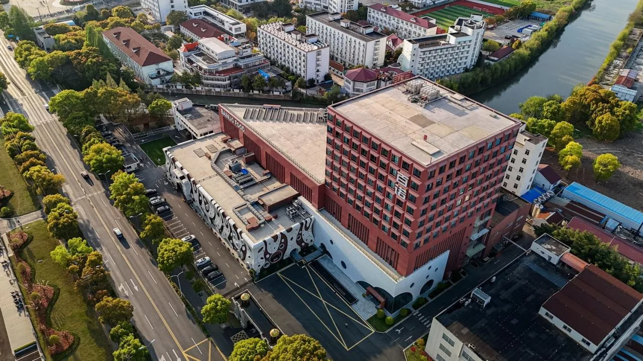 BIM Architecture | Industrial Upstairs and Intelligent Manufacturing Space: Refined Urban Renewal of Urban Industry - Shanghai Bainuo Chocolate Dream Factory Museum/Chuanglin Zebai