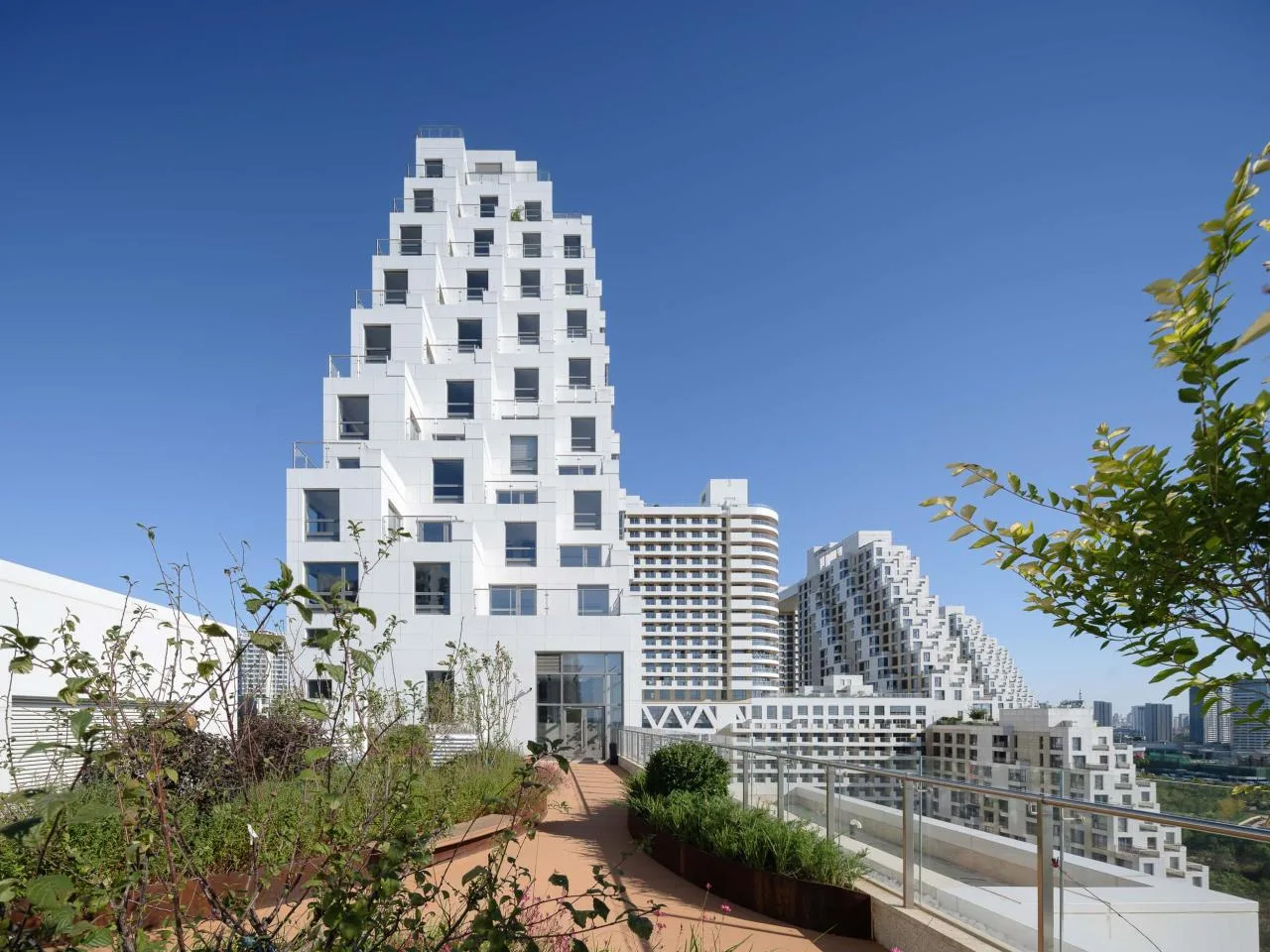 BIM Architecture | Qinhuangdao Haibitai Phase II fully completed/Safdi Architectural Firm