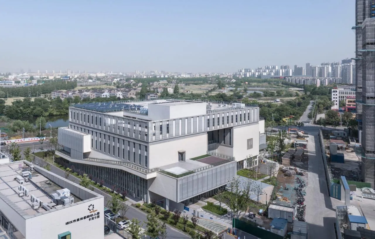 BIM Architecture | Changyang Neighborhood Center in Jingjiang Binjiang New City/Zhong Huaying Studio at Nanjing University of Architecture