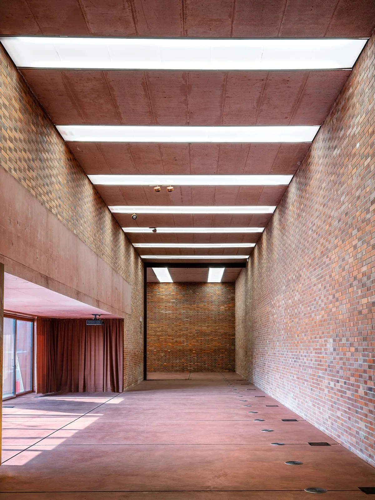 BIM Architecture | Pardubice GAMPA, Sf é ra Building Complex and Automation Plant Public Space/Š e pka Architekti