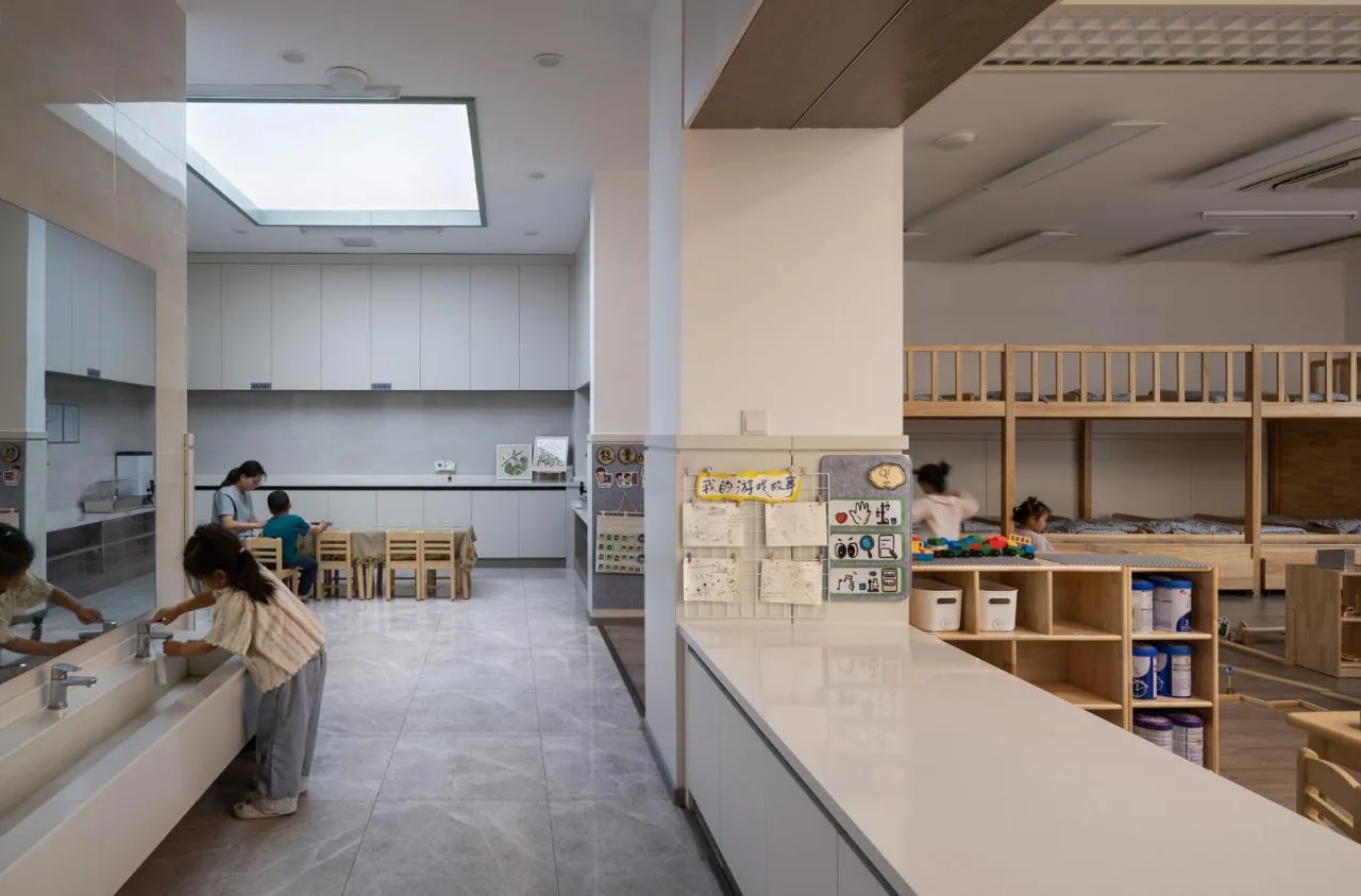 BIM Architecture | Changyang Neighborhood Center in Jingjiang Binjiang New City/Zhong Huaying Studio at Nanjing University of Architecture