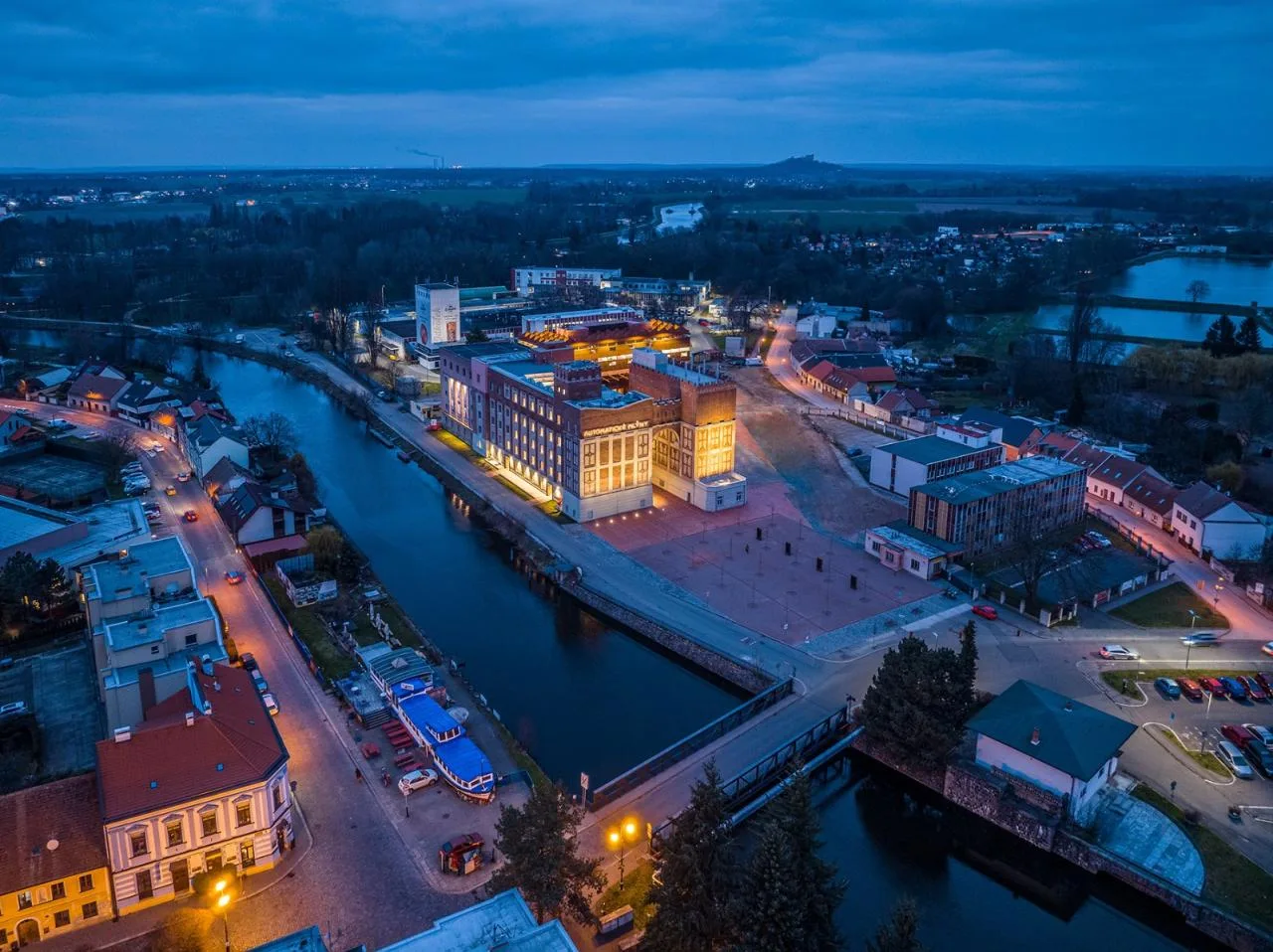 BIM Architecture | Pardubice GAMPA, Sf é ra Building Complex and Automation Plant Public Space/Š e pka Architekti