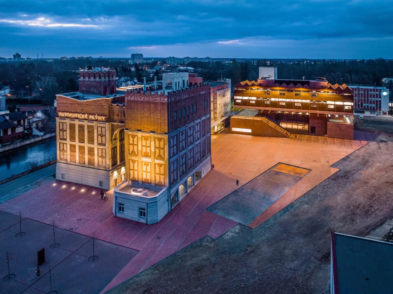 BIM Architecture | Pardubice GAMPA, Sf é ra Building Complex and Automation Plant Public Space/Š e pka Architekti
