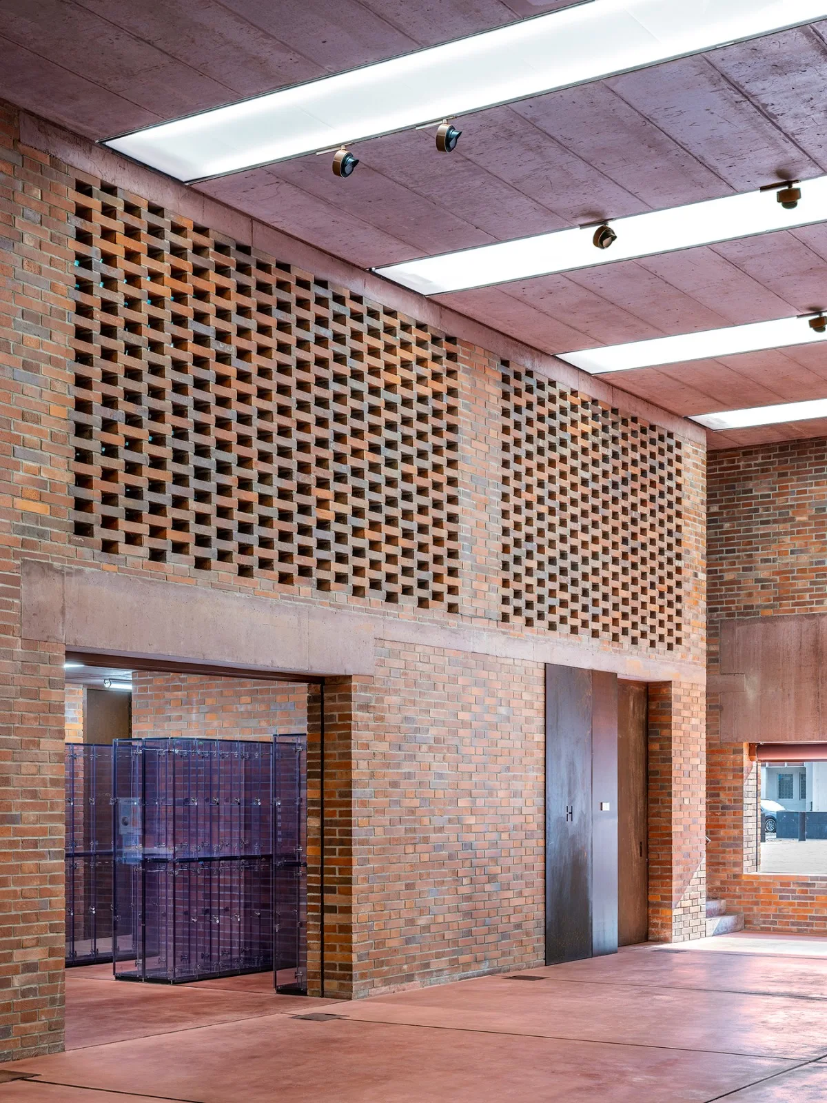 BIM Architecture | Pardubice GAMPA, Sf é ra Building Complex and Automation Plant Public Space/Š e pka Architekti