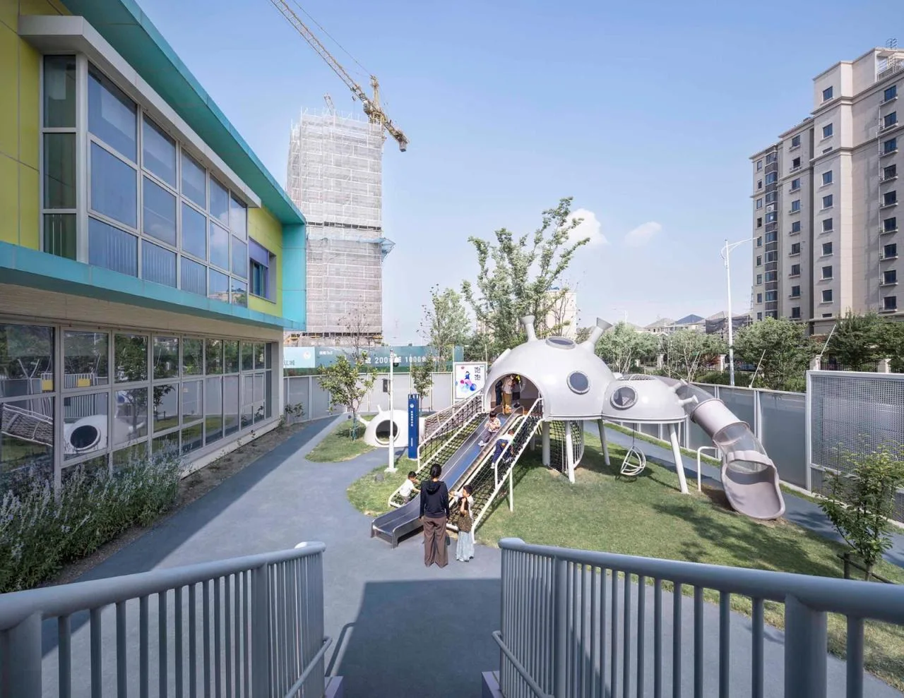 BIM Architecture | Changyang Neighborhood Center in Jingjiang Binjiang New City/Zhong Huaying Studio at Nanjing University of Architecture