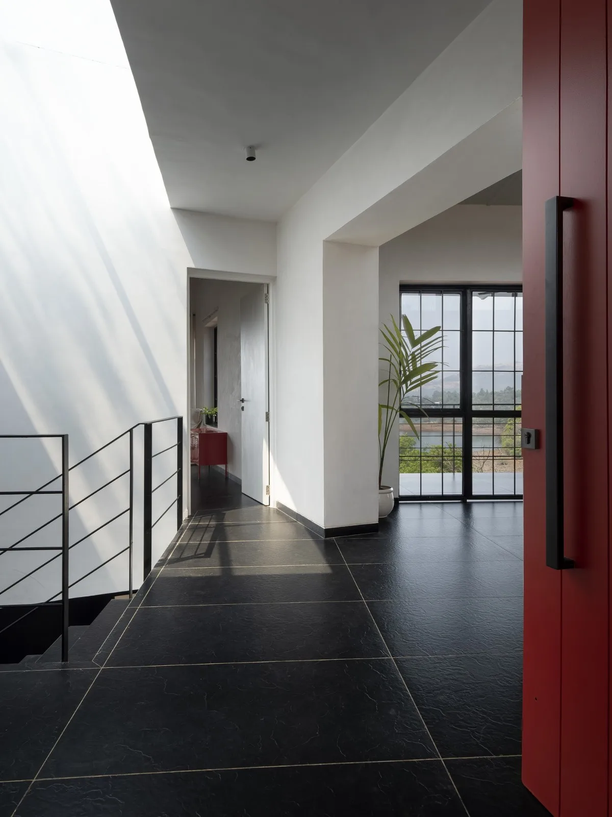 BIM Architecture | Sloping House/Red Brick Studio