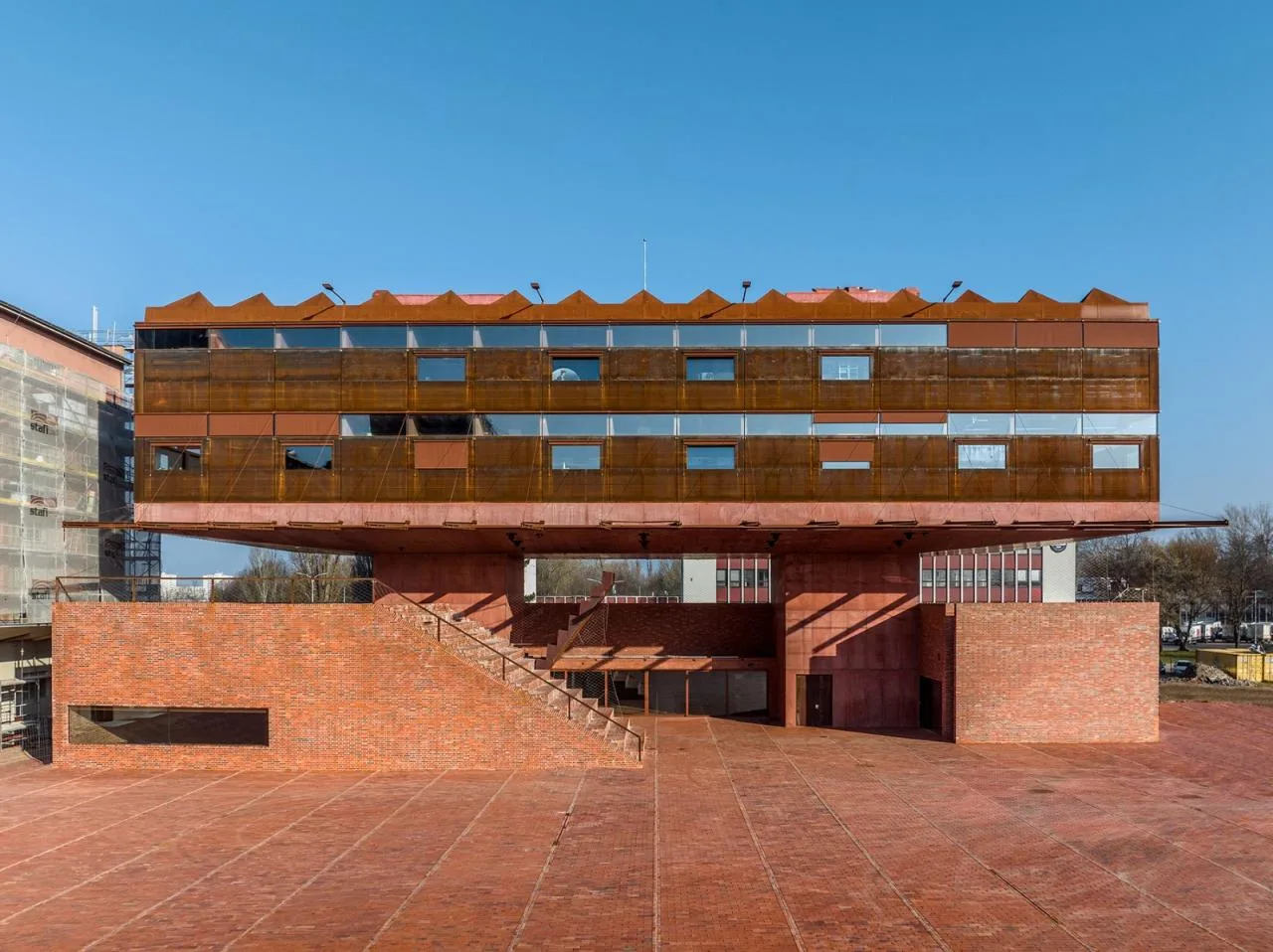 BIM Architecture | Pardubice GAMPA, Sf é ra Building Complex and Automation Plant Public Space/Š e pka Architekti