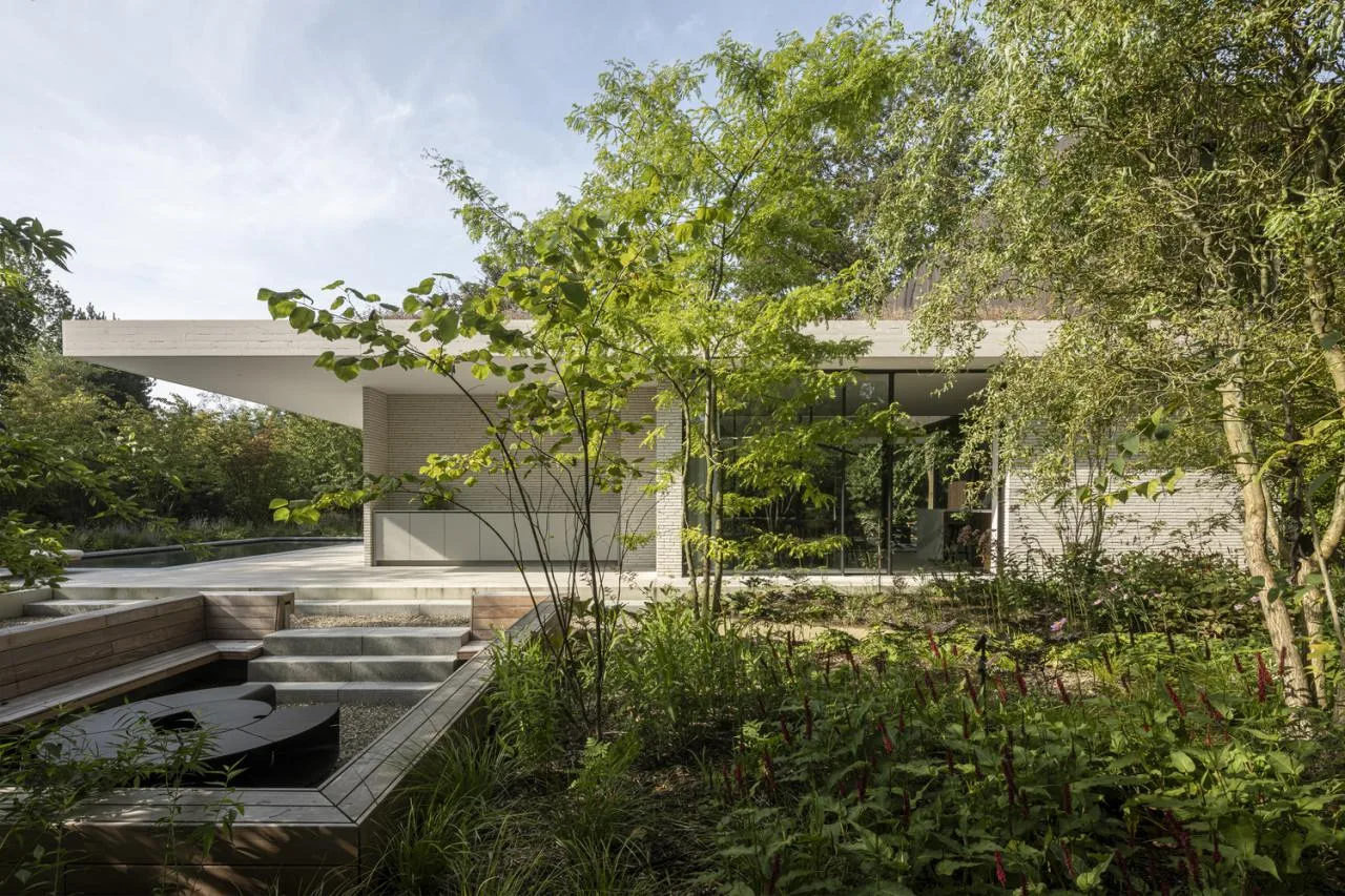 Encountering Hidden Villas on the Dutch Coast: A Feast of Nature, Architecture, and Art Design