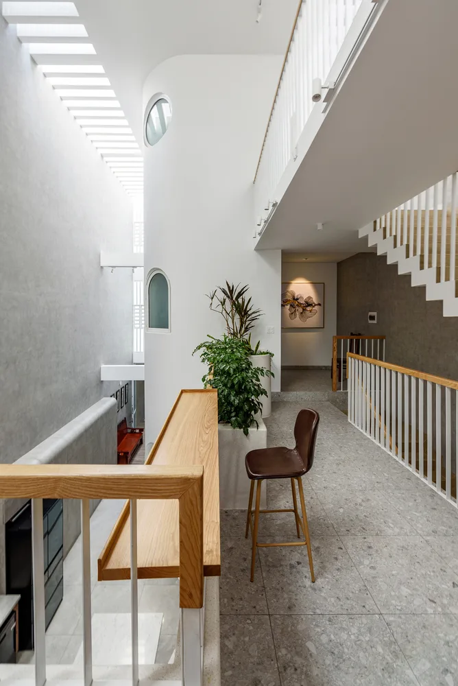 Design of Elderly Residence Villas Inspired by Warm Forest Camping Returning to Old Street Blocks