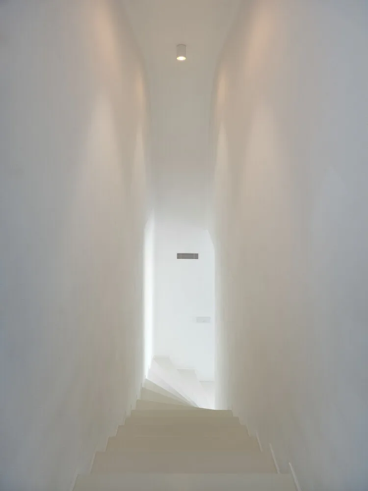 Tracing history and nature, paying tribute to the sacred atmosphere of Baroque and religious inspiration in residential design
