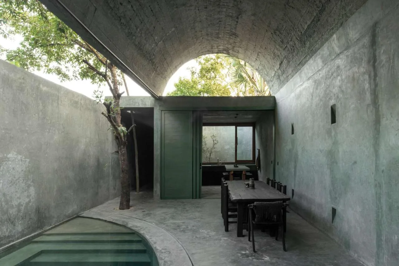 Vacation Home Designs Inspired by Natural Wells and Caves, Capturing Time Through Light and Shadow-BIM WORLD