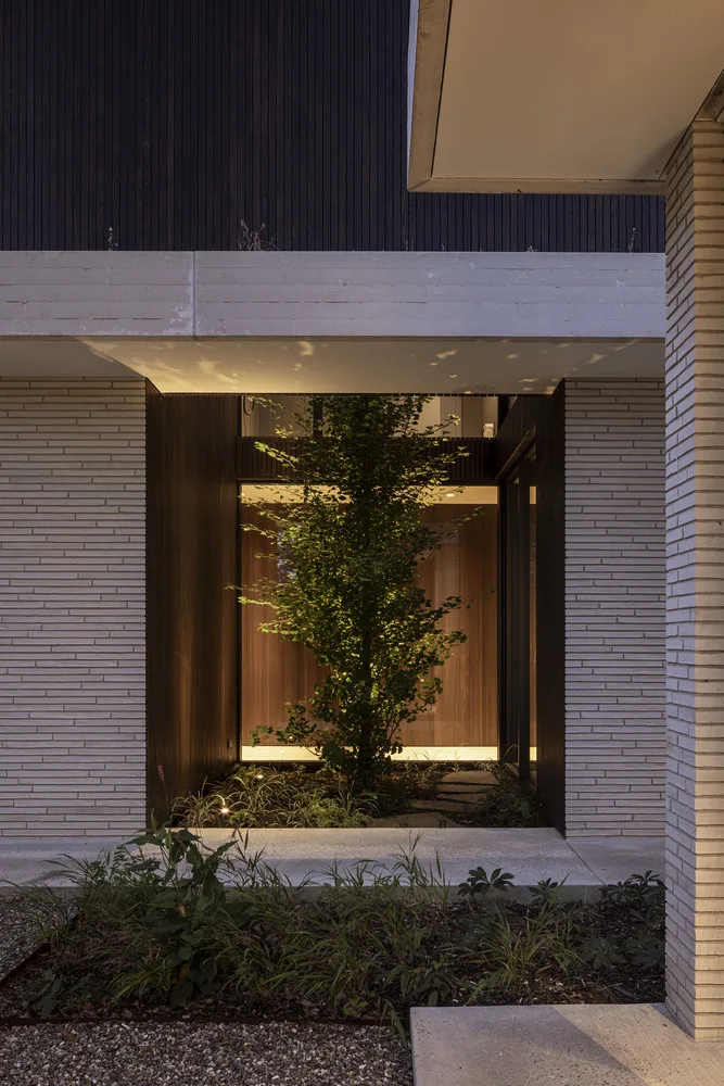 Encountering Hidden Villas on the Dutch Coast: A Feast of Nature, Architecture, and Art Design
