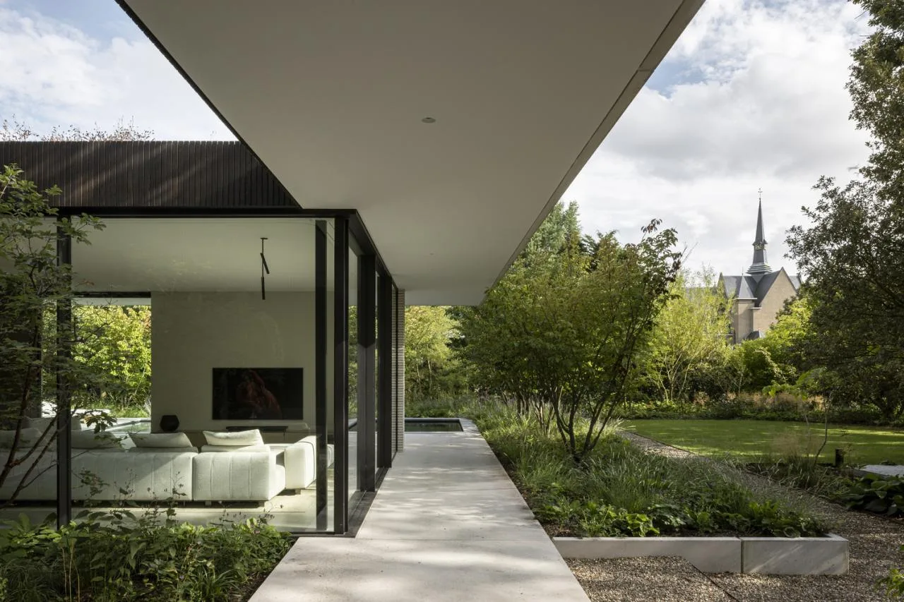 Encountering Hidden Villas on the Dutch Coast: A Feast of Nature, Architecture, and Art Design