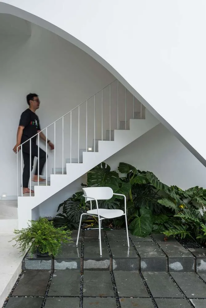 The Wisdom of Curved Architecture in the Feng Shui Difficulties of Residential and Studio Design