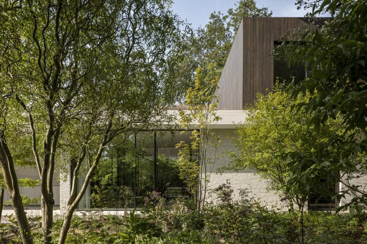 Encountering Hidden Villas on the Dutch Coast: A Feast of Nature, Architecture, and Art Design