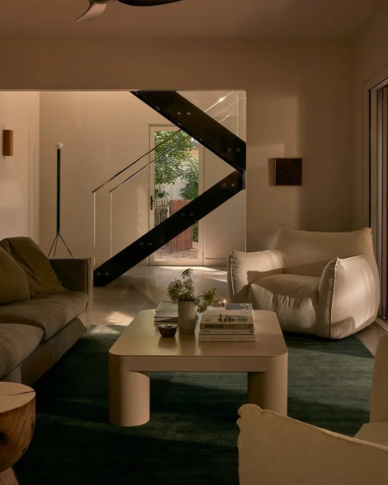 Carving in details to achieve a win-win balance of aesthetic energy in villa living space design