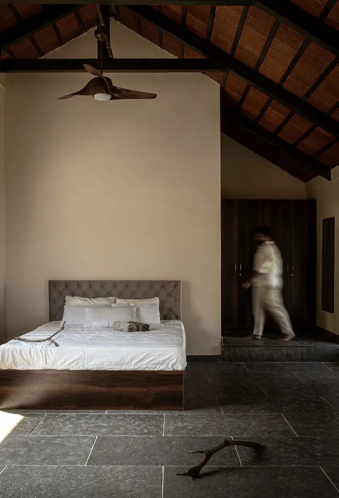 Villa design that responds to research on environmental climate materials and engages in a perfect dialogue with nature