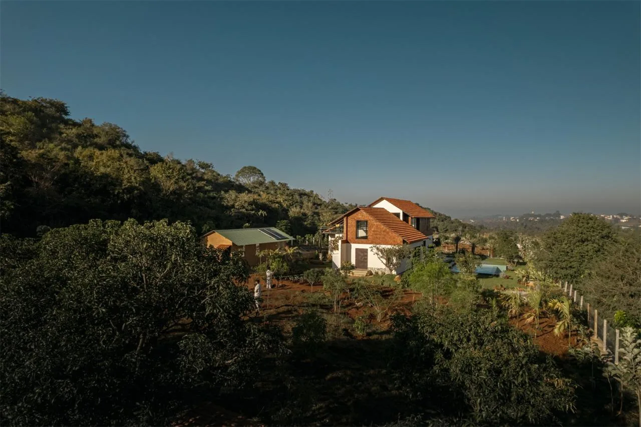 Villa design that responds to research on environmental climate materials and engages in a perfect dialogue with nature