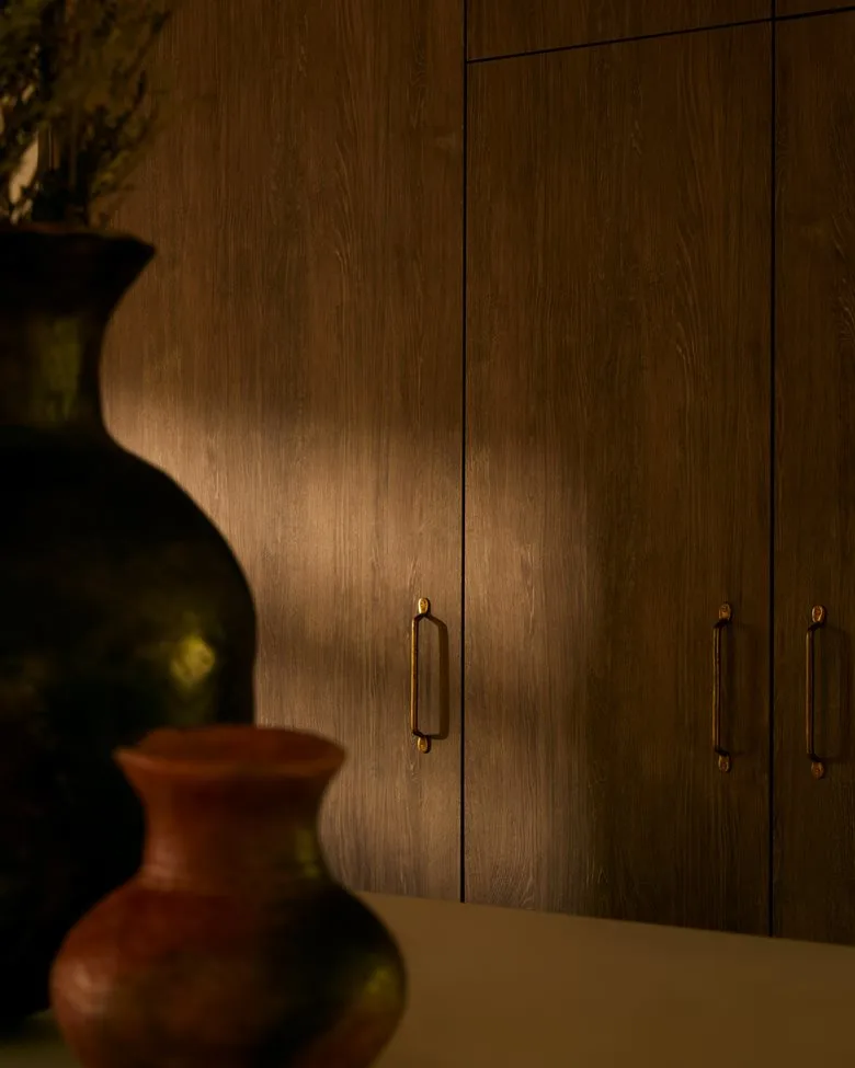Carving in details to achieve a win-win balance of aesthetic energy in villa living space design