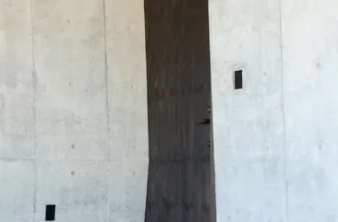 A Unique Blend of Concrete and Wood for a Serene Residential Retreat-BIM WORLD
