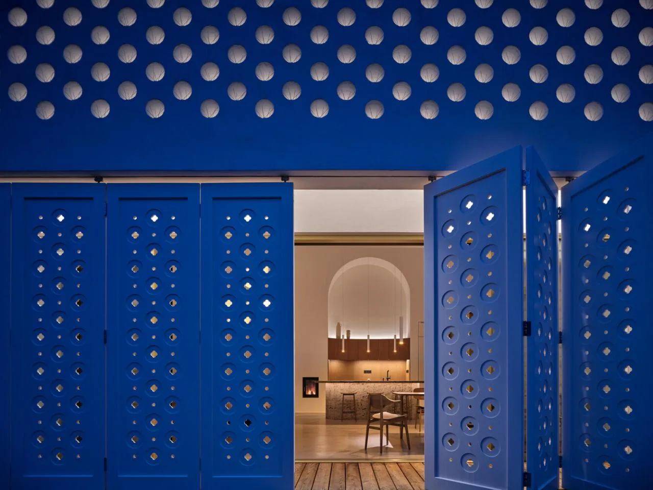 Tracing history and nature, paying tribute to the sacred atmosphere of Baroque and religious inspiration in residential design