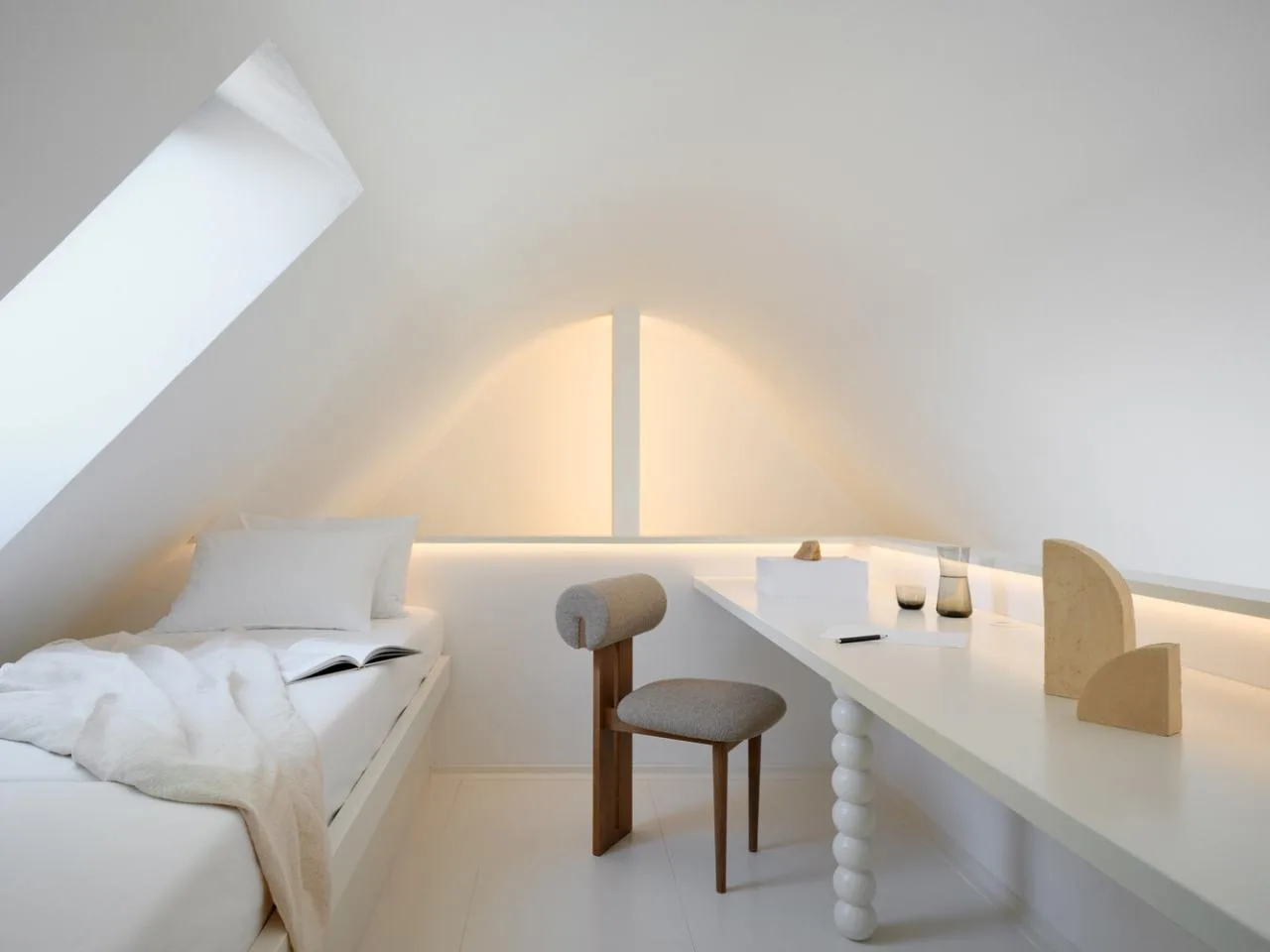 Tracing history and nature, paying tribute to the sacred atmosphere of Baroque and religious inspiration in residential design