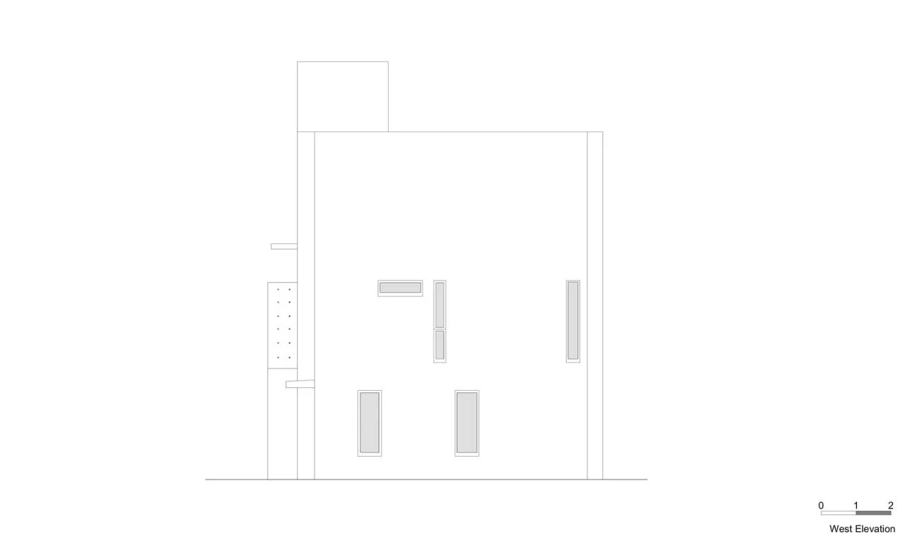 Creating a quiet, natural and private residential design in the city between narrow slits and openings