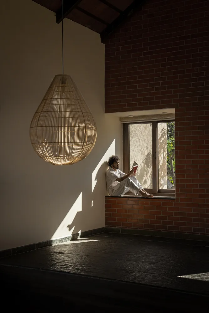 Villa design that responds to research on environmental climate materials and engages in a perfect dialogue with nature