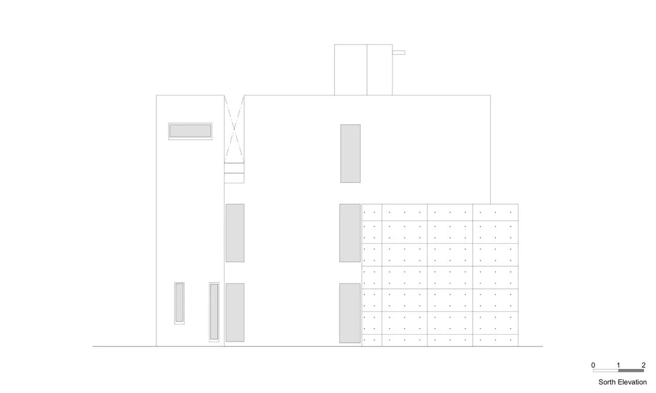 Creating a quiet, natural and private residential design in the city between narrow slits and openings