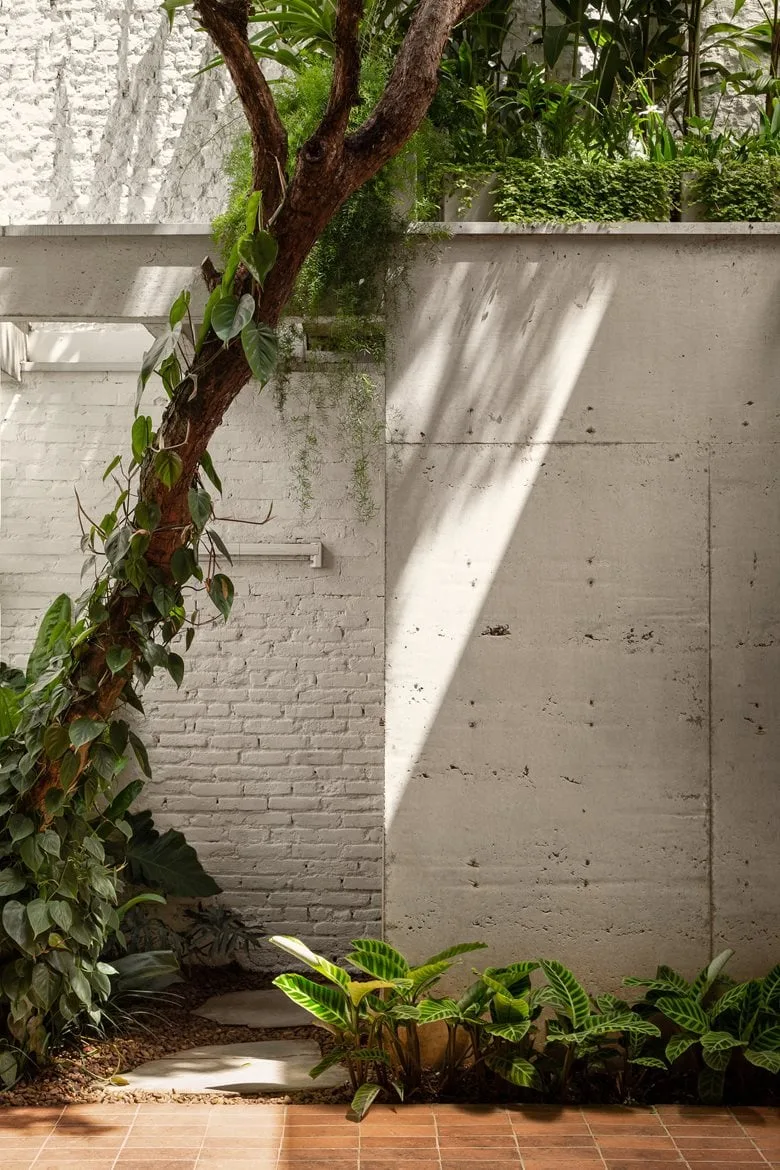 Awaken emotional memory, reshape peaceful life, and design simple and rustic villa renovation