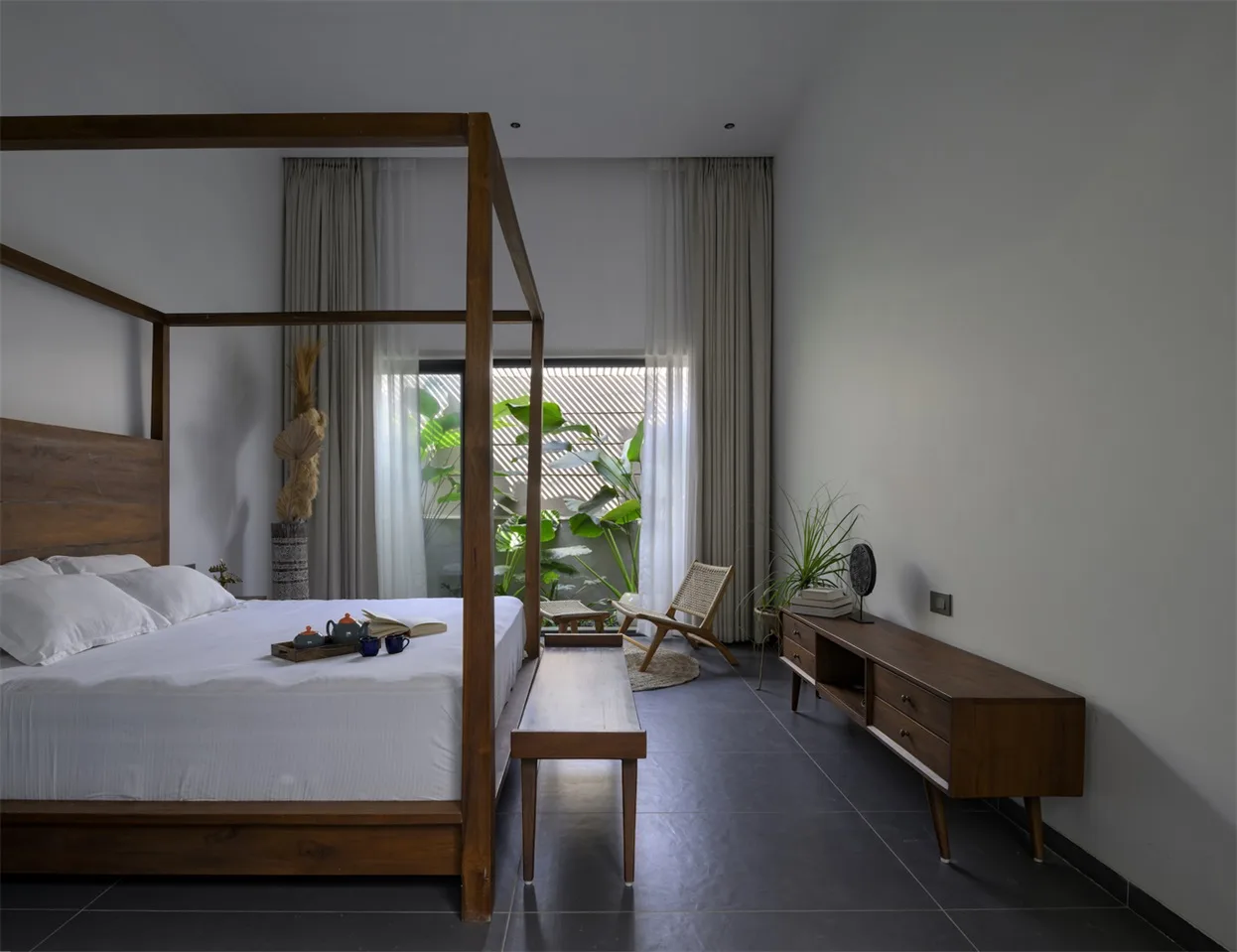 Red brick rural villa design that brings life closer to nature and blends tradition and modernity