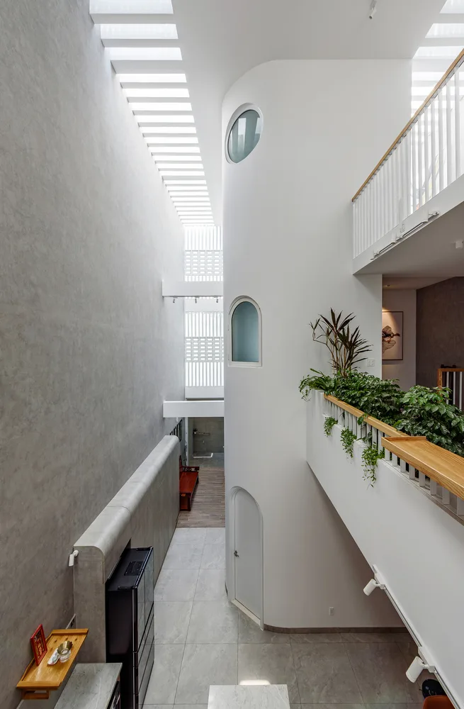Design of Elderly Residence Villas Inspired by Warm Forest Camping Returning to Old Street Blocks