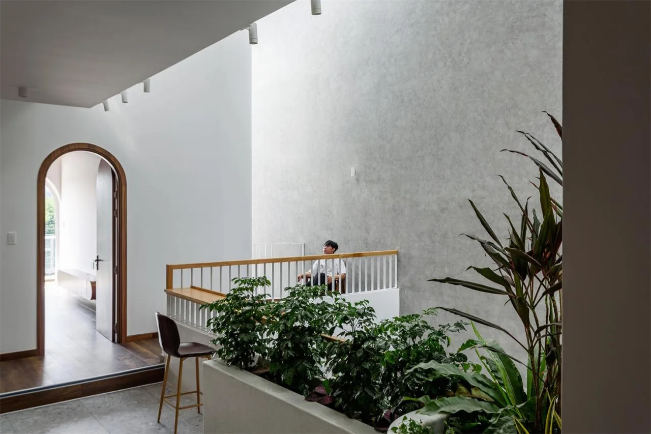 Design of Elderly Residence Villas Inspired by Warm Forest Camping Returning to Old Street Blocks