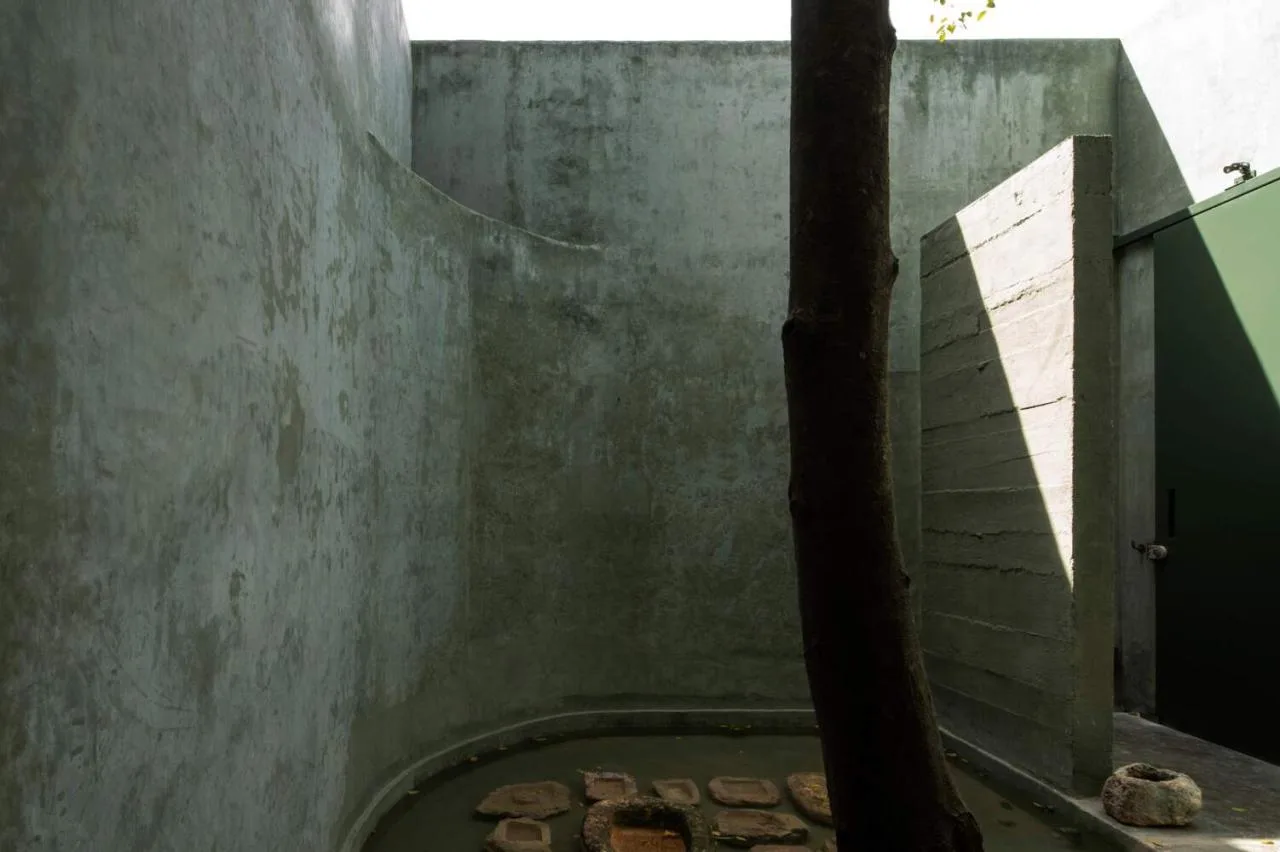 Design of vacation homes that draw inspiration from natural wells and caves and perceive time through the interweaving of light and shadow