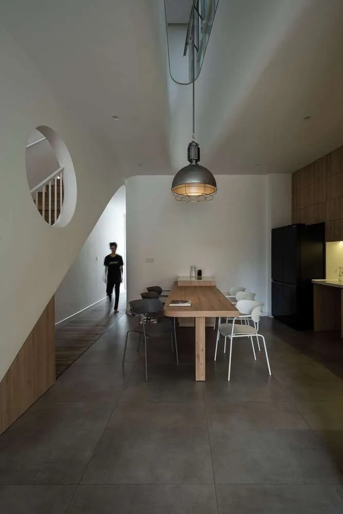 The Wisdom of Curved Architecture in the Feng Shui Difficulties of Residential and Studio Design